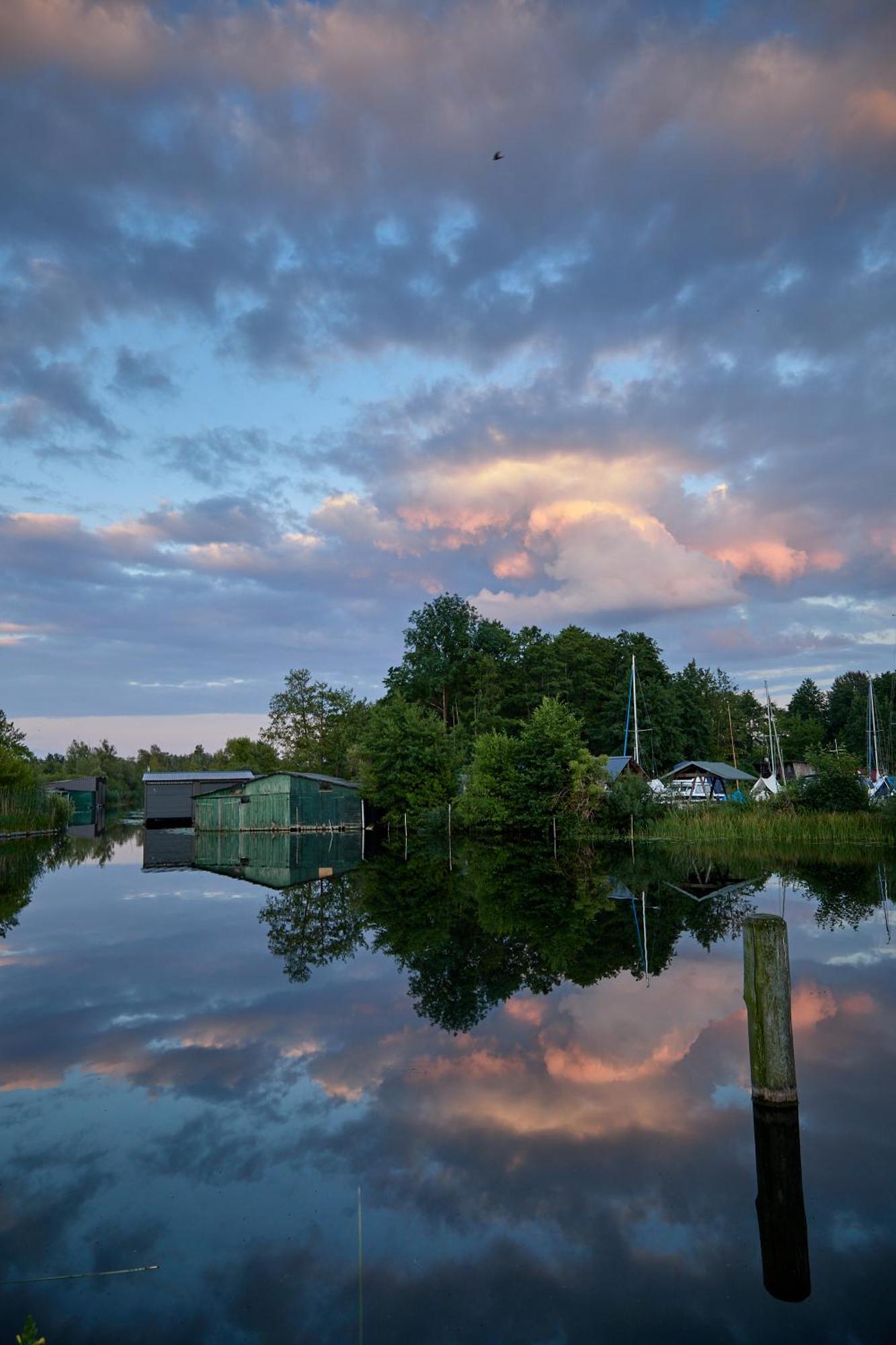 Hotel & Restaurant Fackelgarten Plau Am See Bagian luar foto